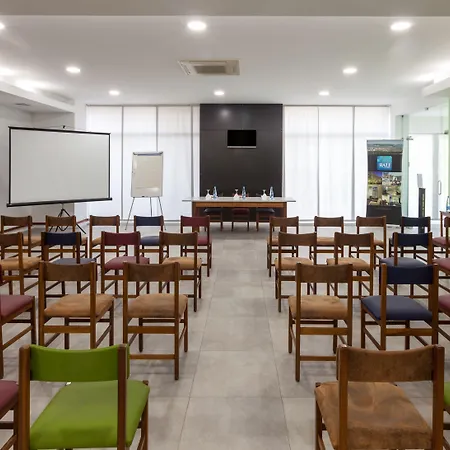 מלון Rali Viana 3*